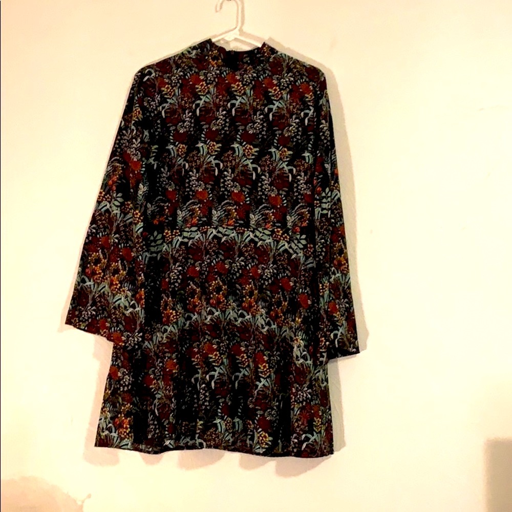 QED London Floral Long Sleeve Dress - Black and Red